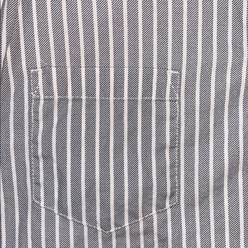 Calvin Klein button down - Picture 4 of 4